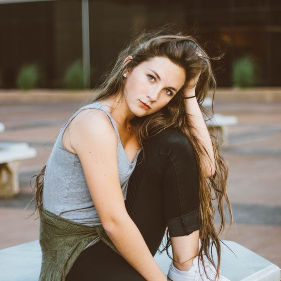 Meet your Posher, Devereux - Picture 1 of 1